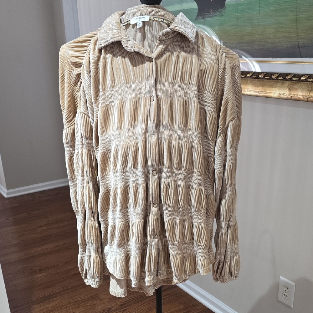 Umgee Women's Textured Tan Button Down Shirt